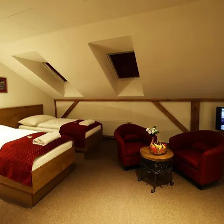 Apartamento Apartments&suites žlutá Hruška Plzeň