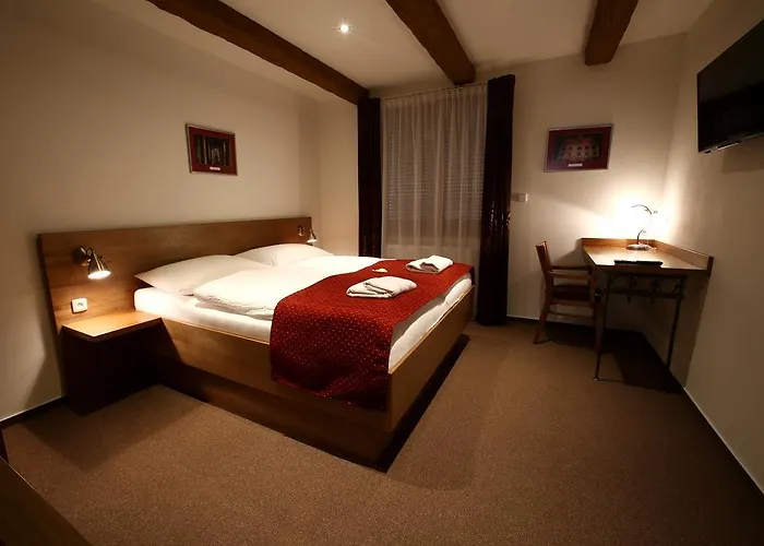 דירה & Zluta Hruska *