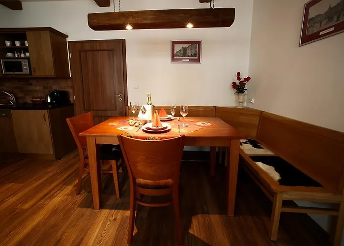 דירה & Zluta Hruska פלזן