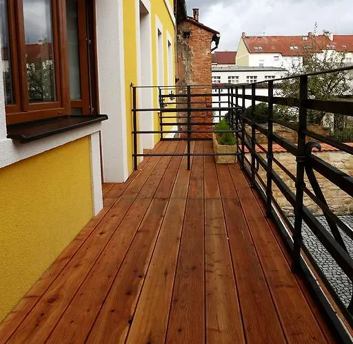 & Zluta Hruska דירה פלזן